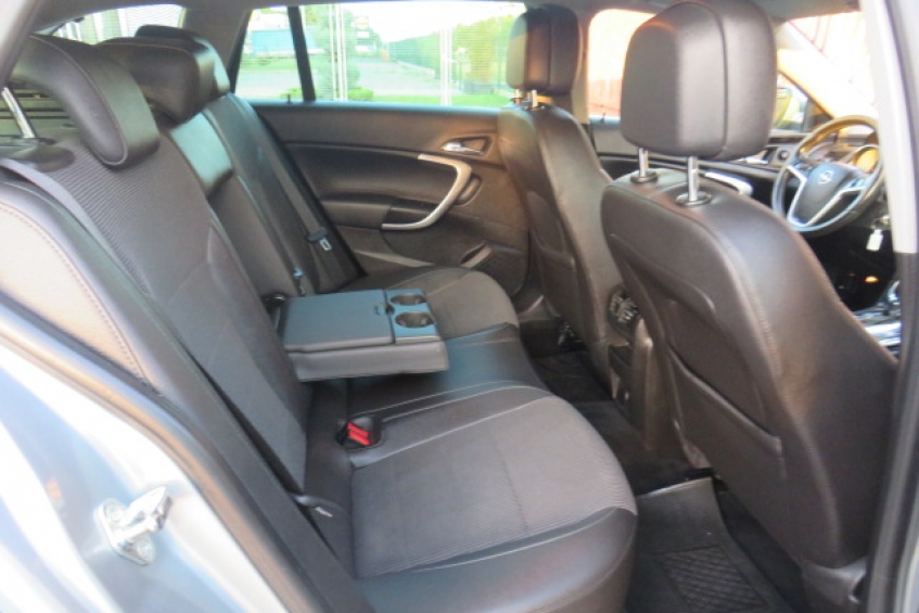 OPEL INSIGNIA 2,0 CDTI COSMO SPORT
